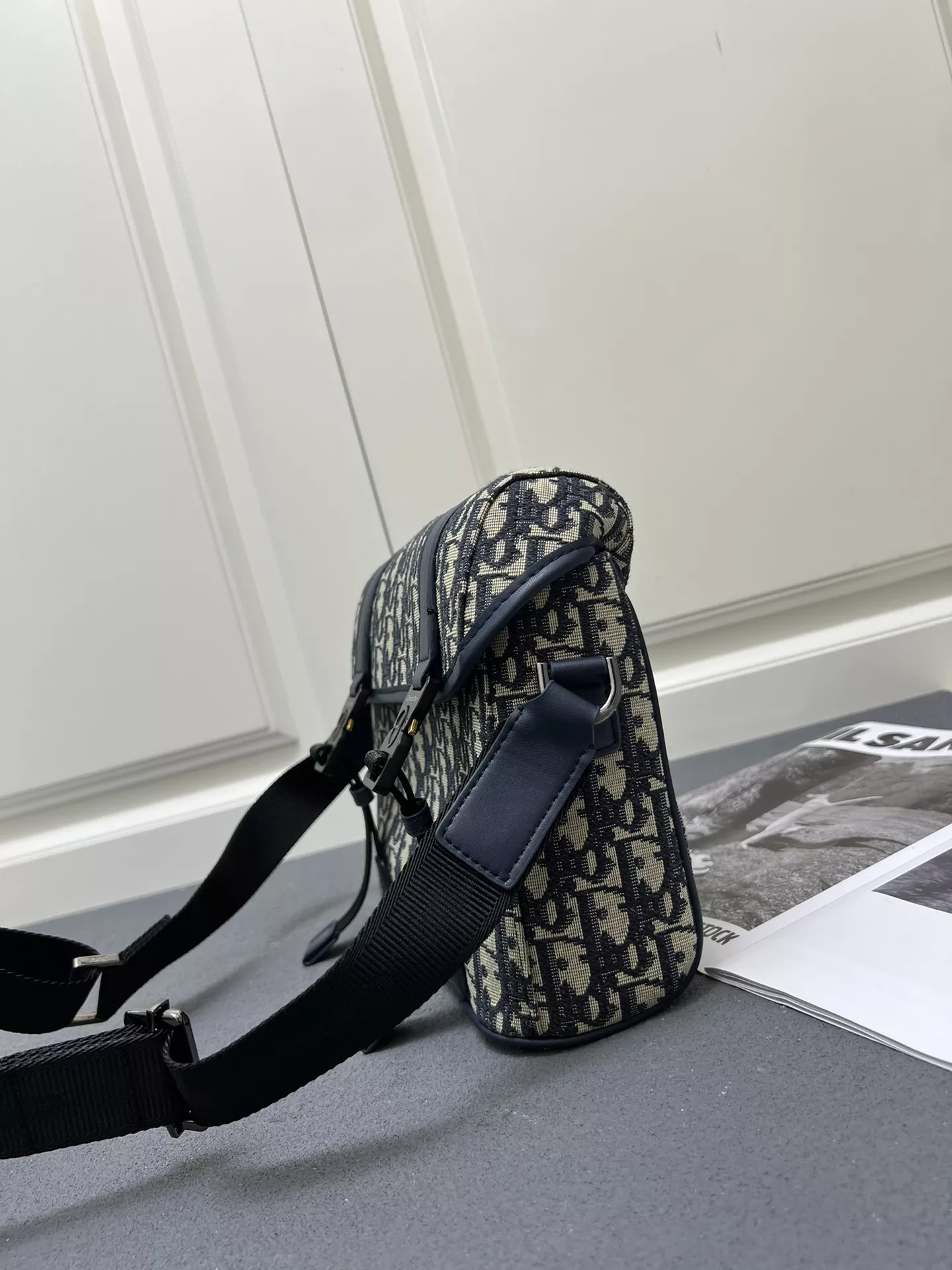 Fashionable 8552 Christian Dior AAA Man Messenger Bags