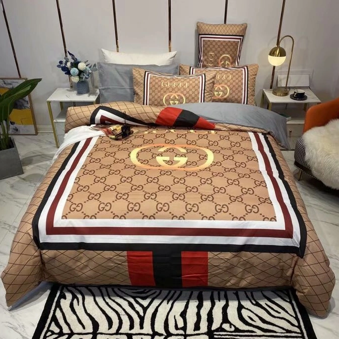 Fashionable 872 Gucci Bedding