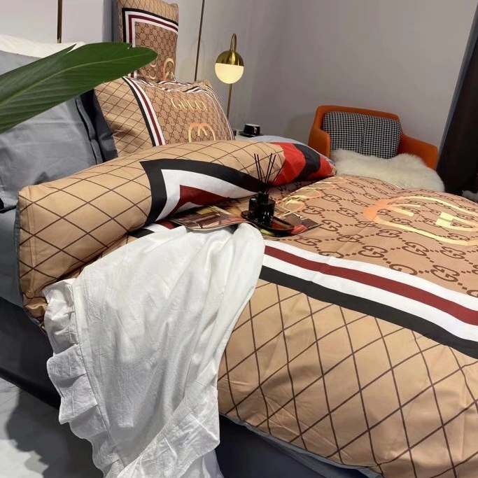 Fashionable 872 Gucci Bedding