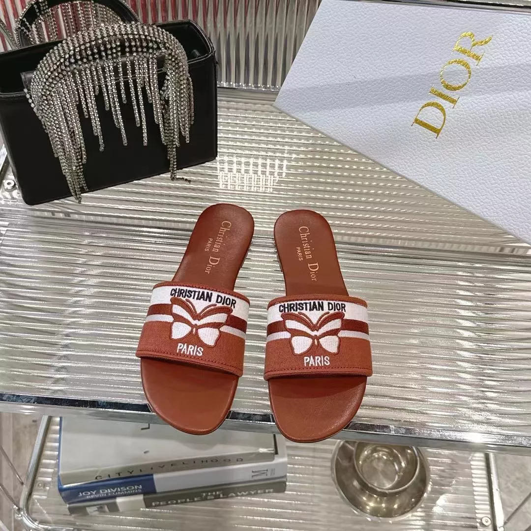 Fashionable 8883 Christian Dior Slippers For Women