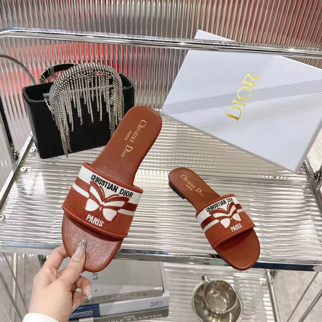 Fashionable 8883 Christian Dior Slippers For Women