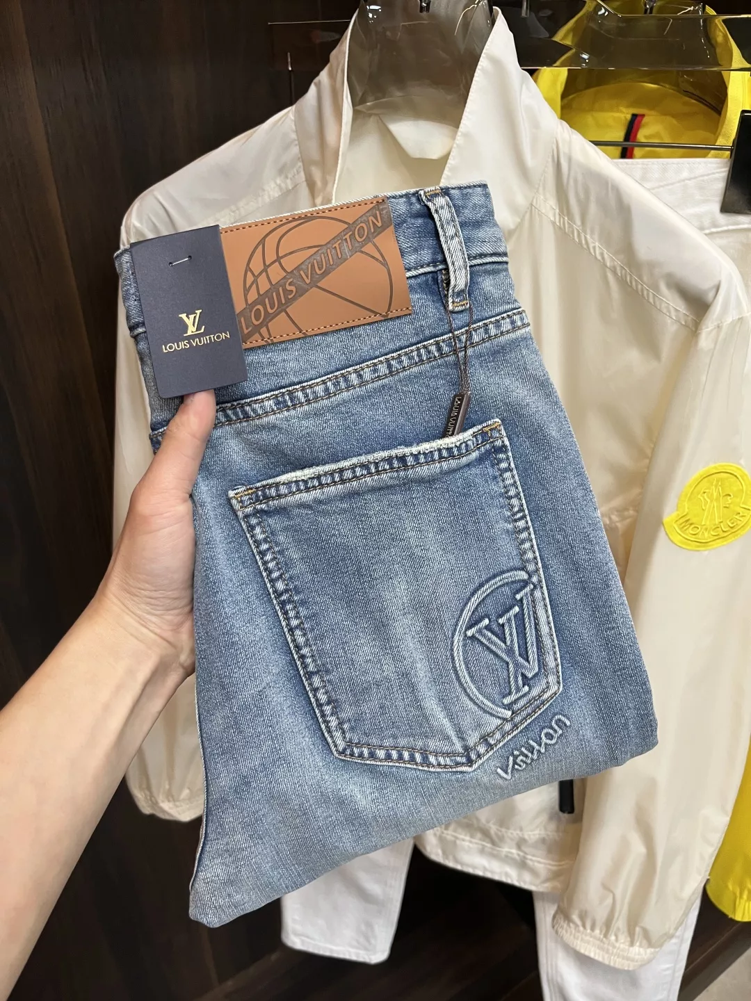 Fashionable 8955 Louis Vuitton LV Jeans For Men