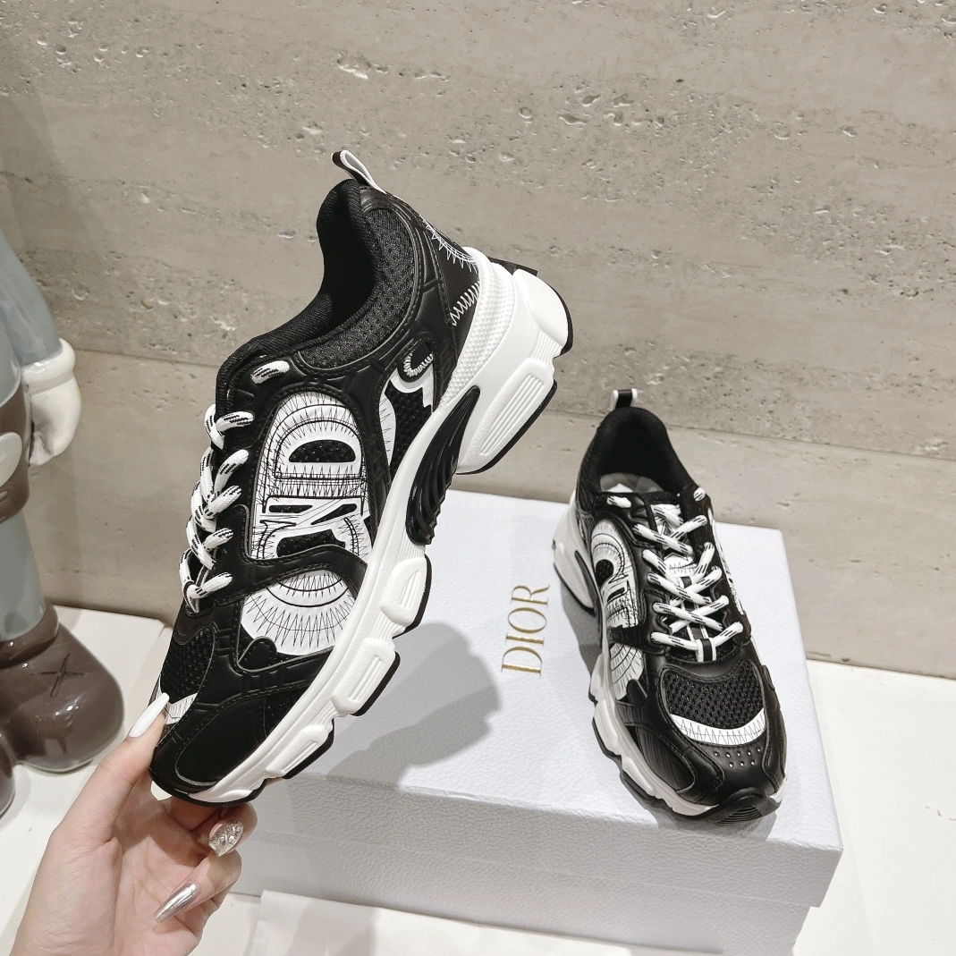 Fashionable 9001 Christian Dior Casual Shoes For Women