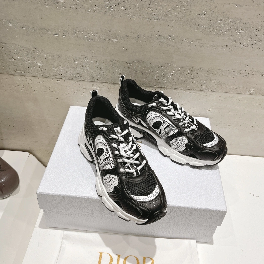 Fashionable 9001 Christian Dior Casual Shoes For Women