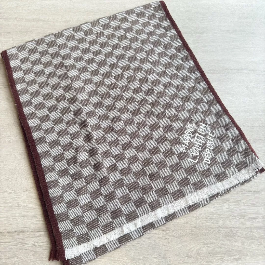 Fashionable 9045 Louis Vuitton Scarf For Unisex