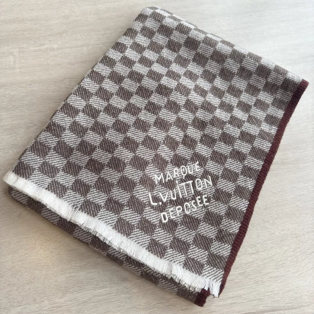 Fashionable 9045 Louis Vuitton Scarf For Unisex