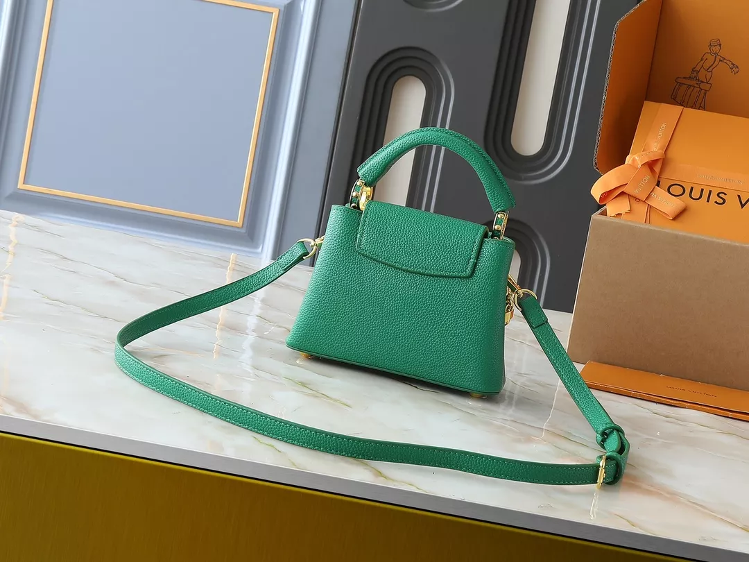 Fashionable 907 Louis Vuitton AAA Quality Messenger Bags For Women