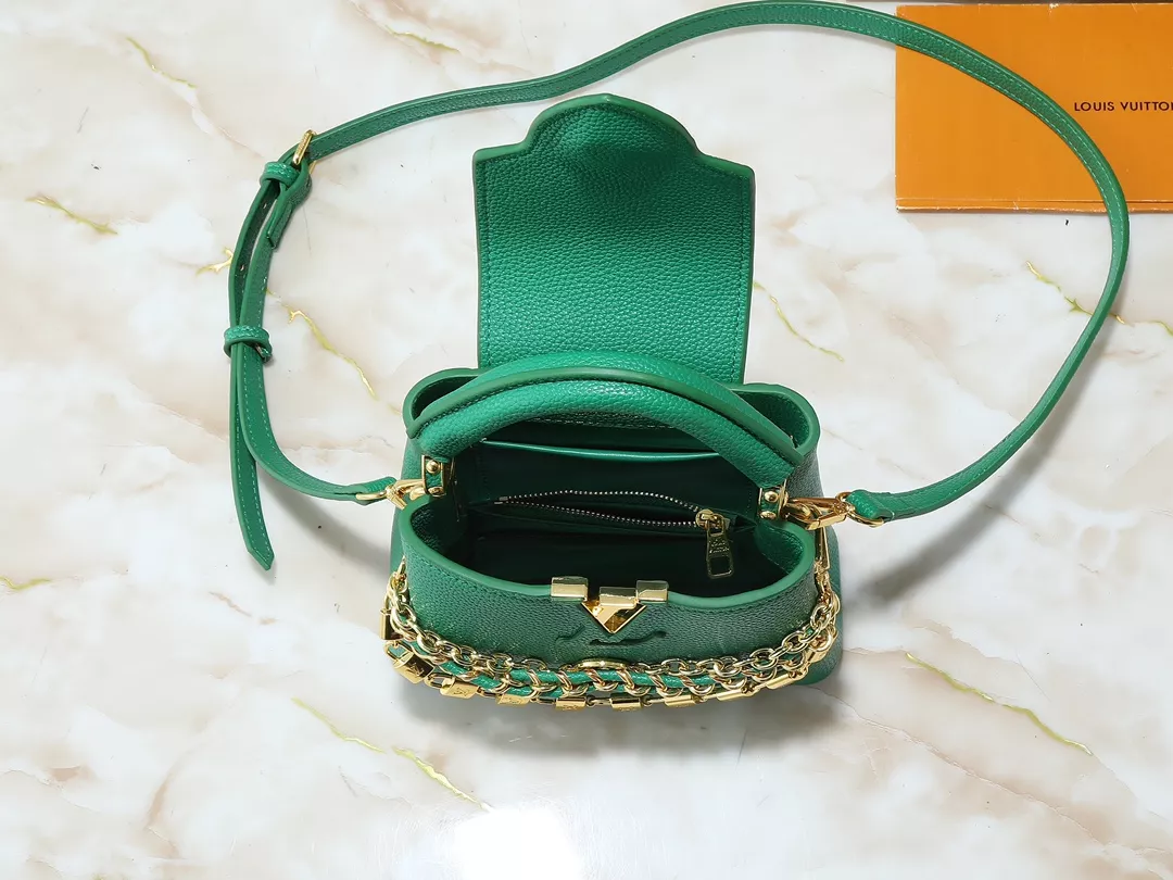 Fashionable 907 Louis Vuitton AAA Quality Messenger Bags For Women