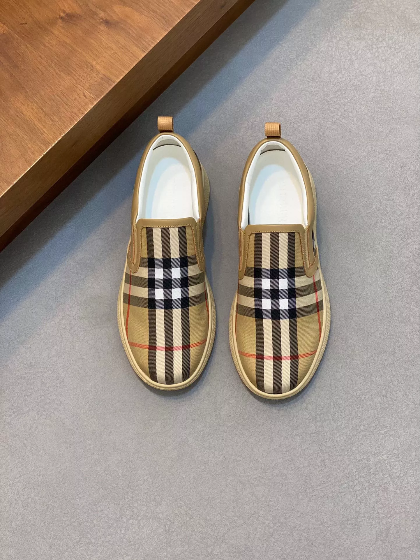 Fashionable 9108 Burberry Casual Shoes For Men