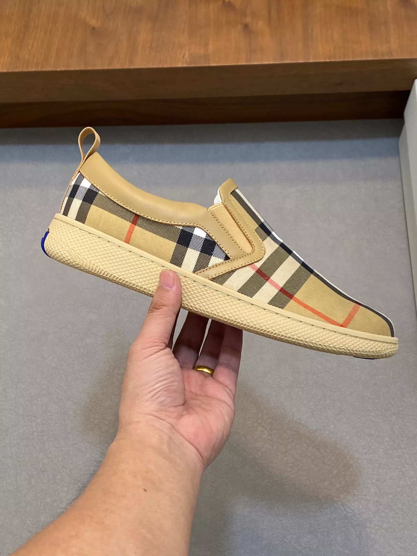 Fashionable 9108 Burberry Casual Shoes For Men