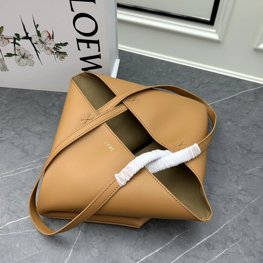 Fashionable 9136 LOEWE AAA Quality Shoulder Bags For Women