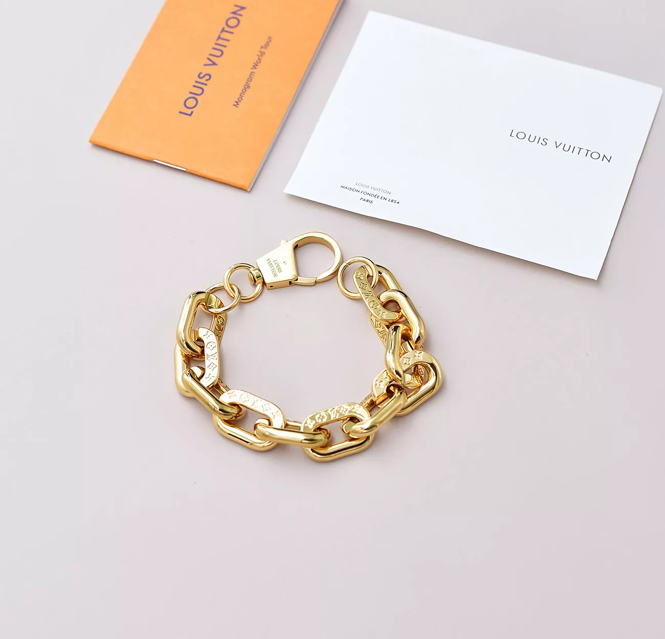 Fashionable 9553 Louis Vuitton LV Bracelets
