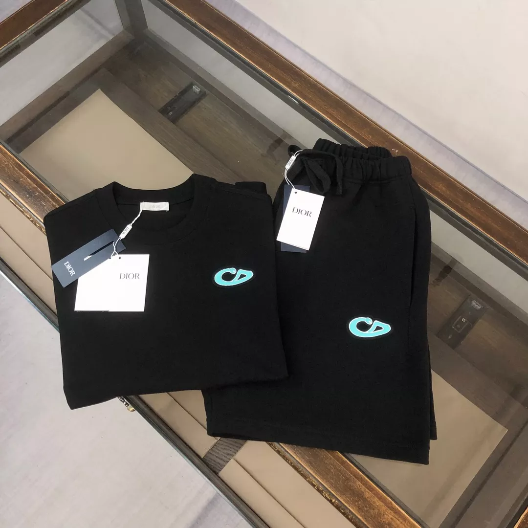 Fashionable 9656 Christian Dior Tracksuits Short Sleeved For Unisex