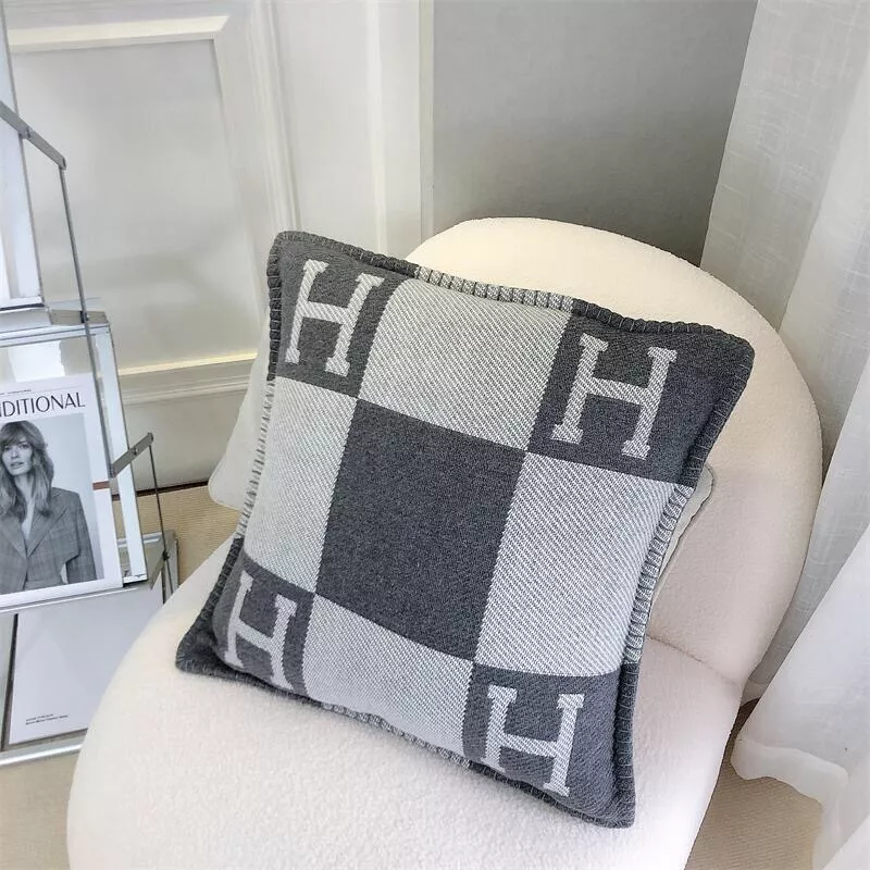 Fashionable 9879 Hermes Cushion
