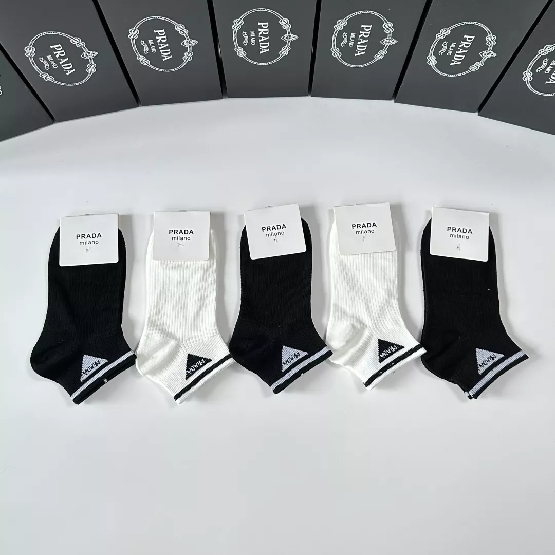 Fashionable 9914 Prada Socks