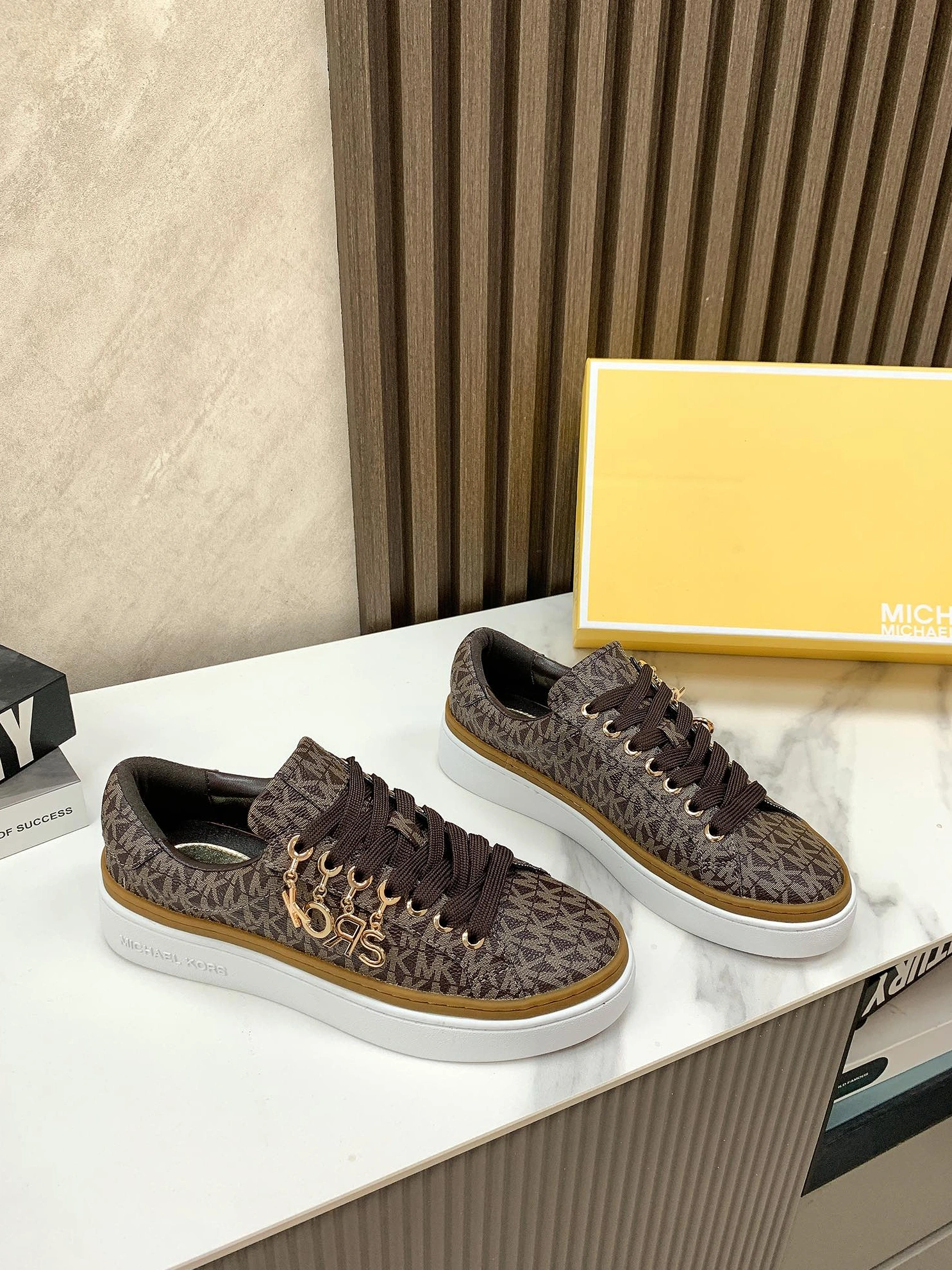 Fashionable 9951 Michael Kors Casual Shoes For Women