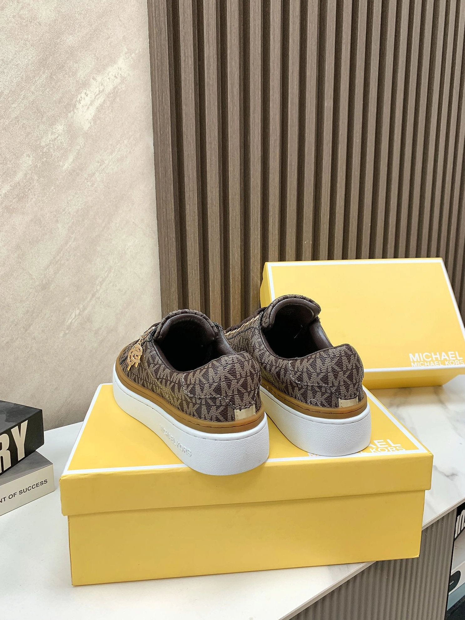 Fashionable 9951 Michael Kors Casual Shoes For Women