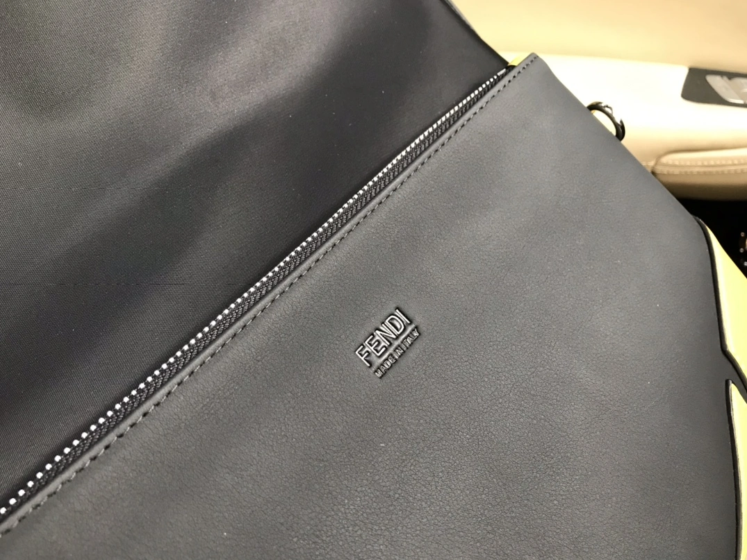Fendi AAA Man Backpacks EasyMatch 3770