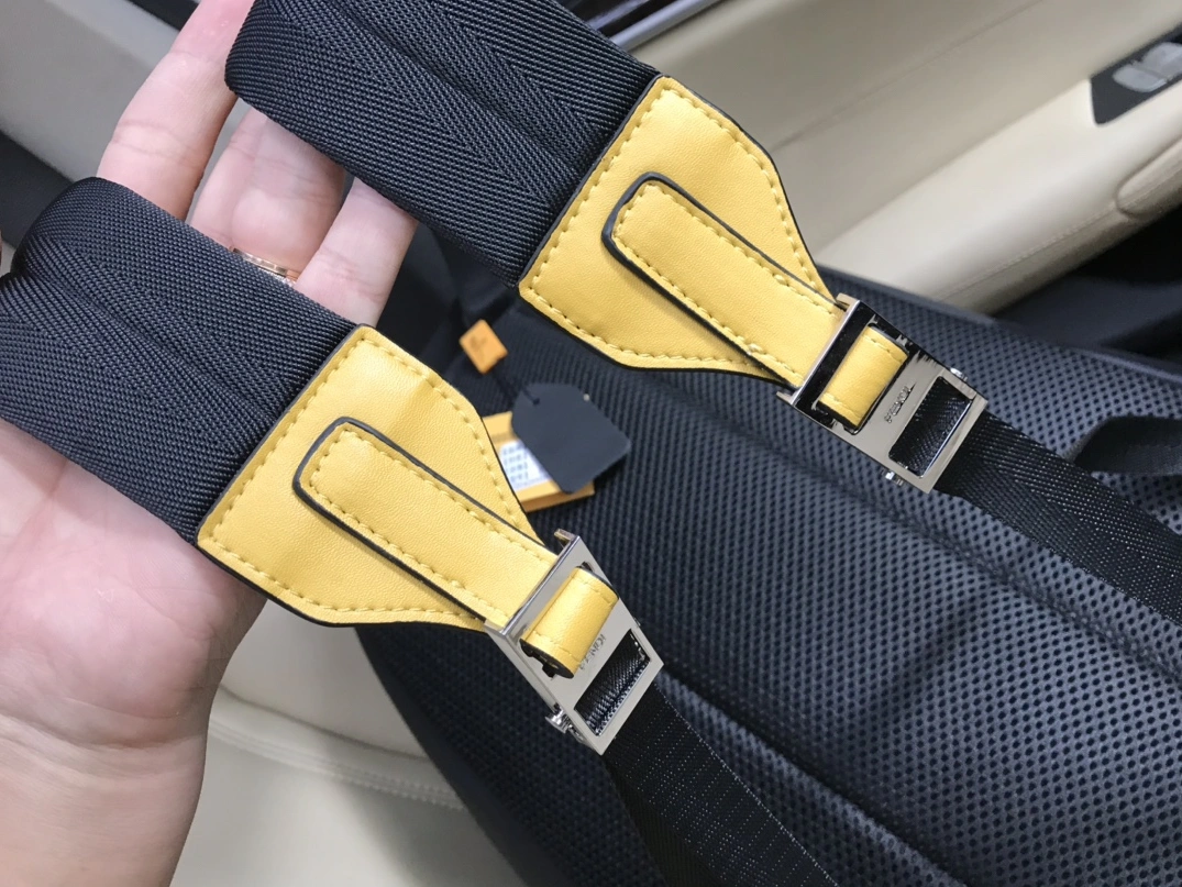 Fendi AAA Man Backpacks EasyMatch 3770