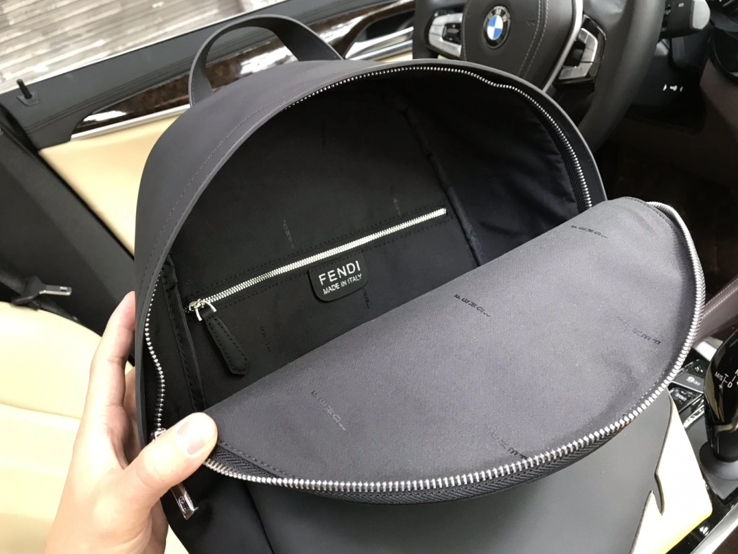Fendi AAA Man Backpacks EasyMatch 3770