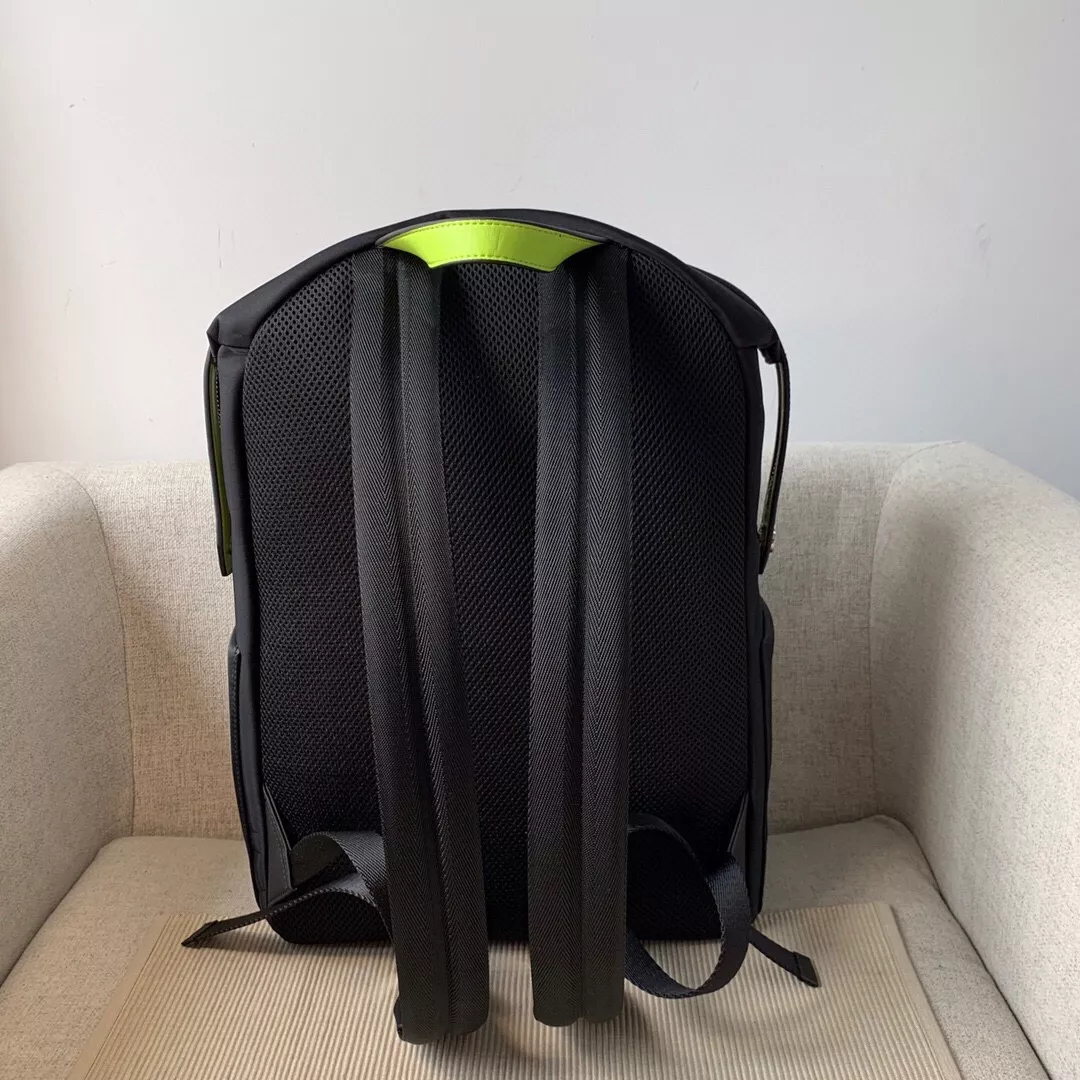Fendi AAA Man Backpacks GoodFit 5181