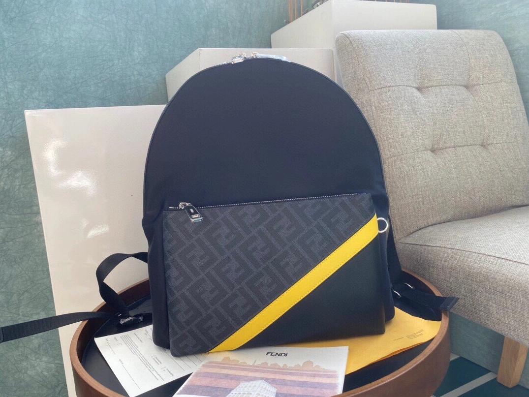 Fendi AAA Man Backpacks GoodFit 7913