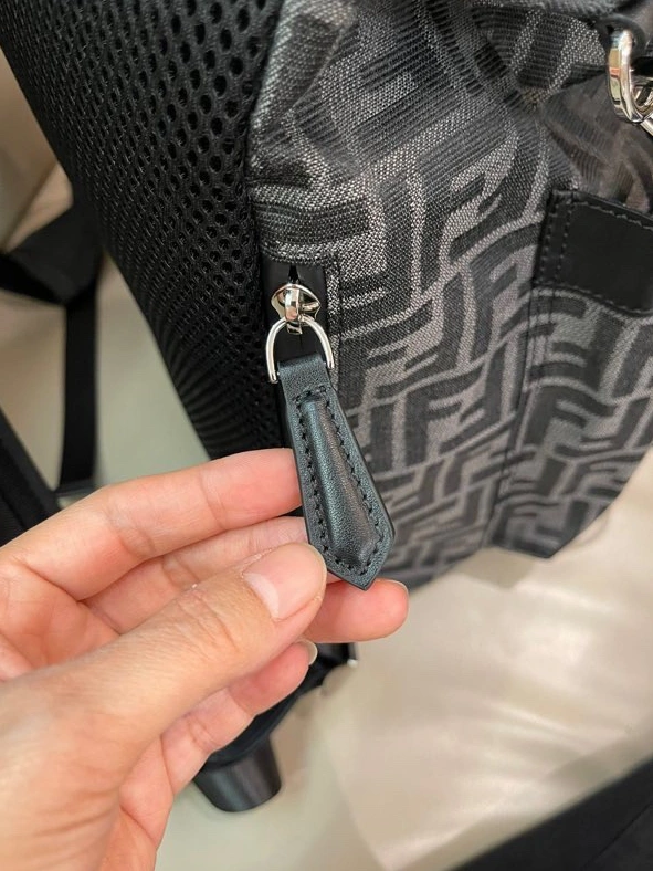 Fendi AAA Man Backpacks Resilient 7900