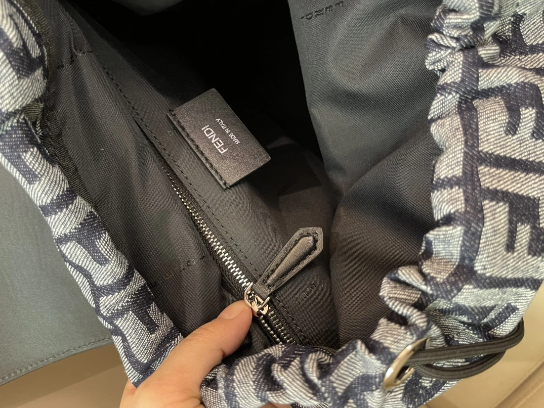 Fendi AAA Man Backpacks SmartChoice 7002