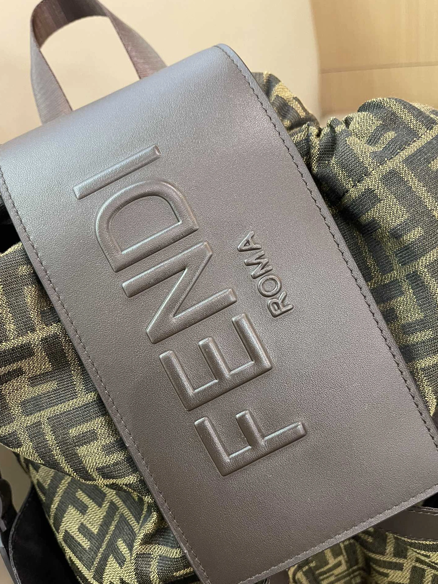 Fendi AAA Man Backpacks Stylish 6980