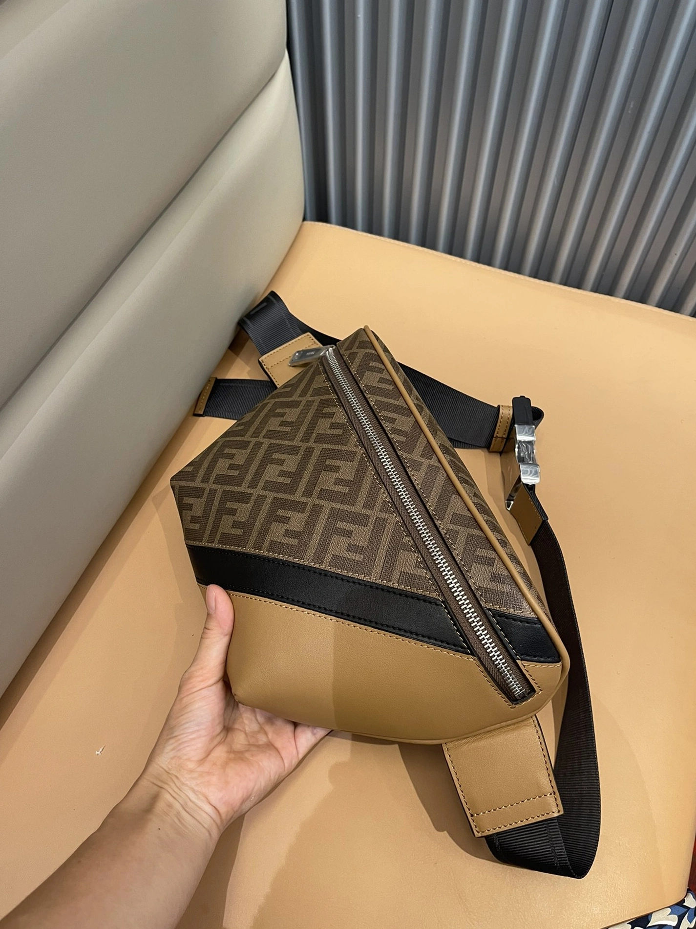 Fendi AAA Man Belt Bags Resilient 6953