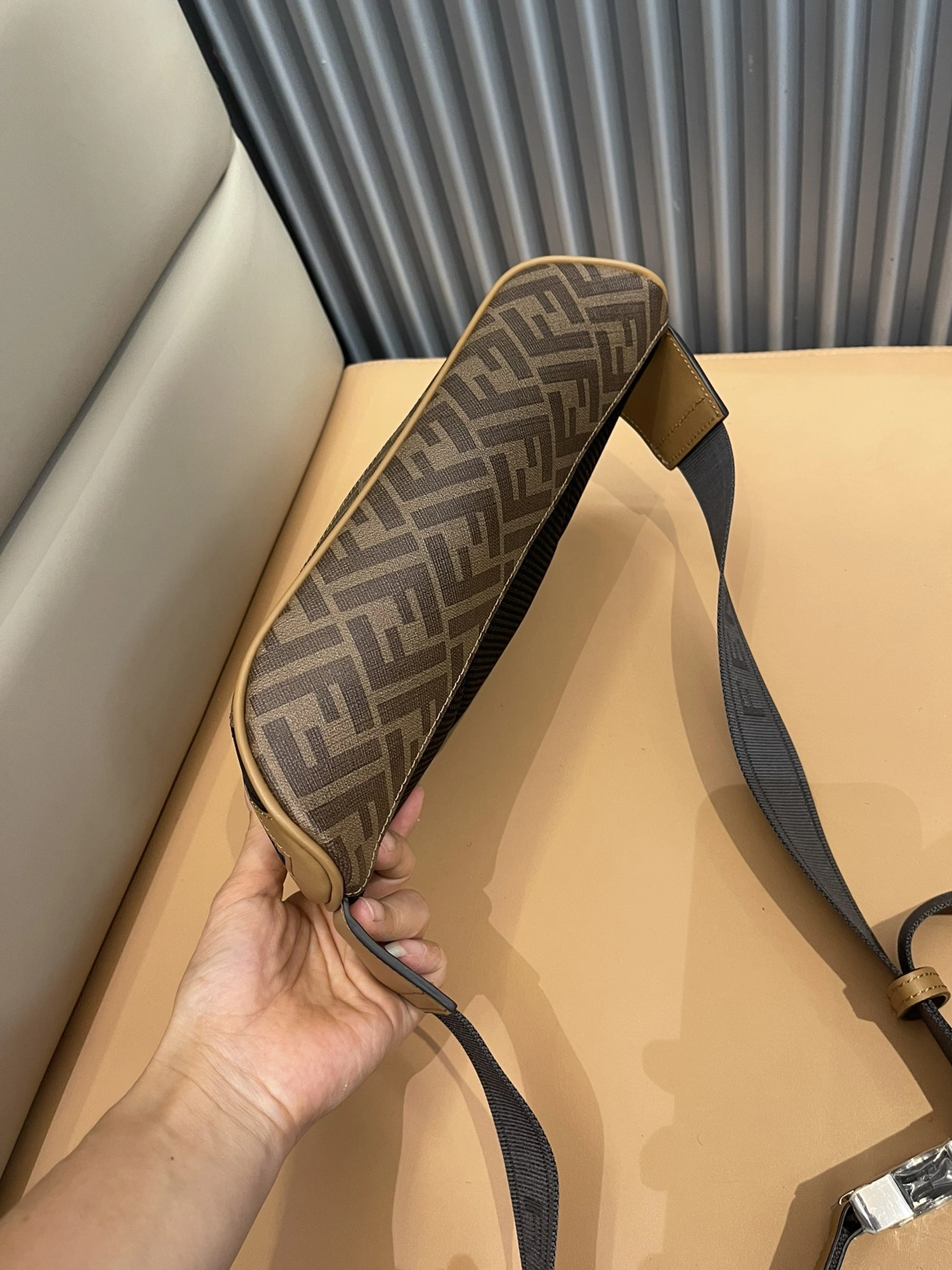 Fendi AAA Man Belt Bags Resilient 6953