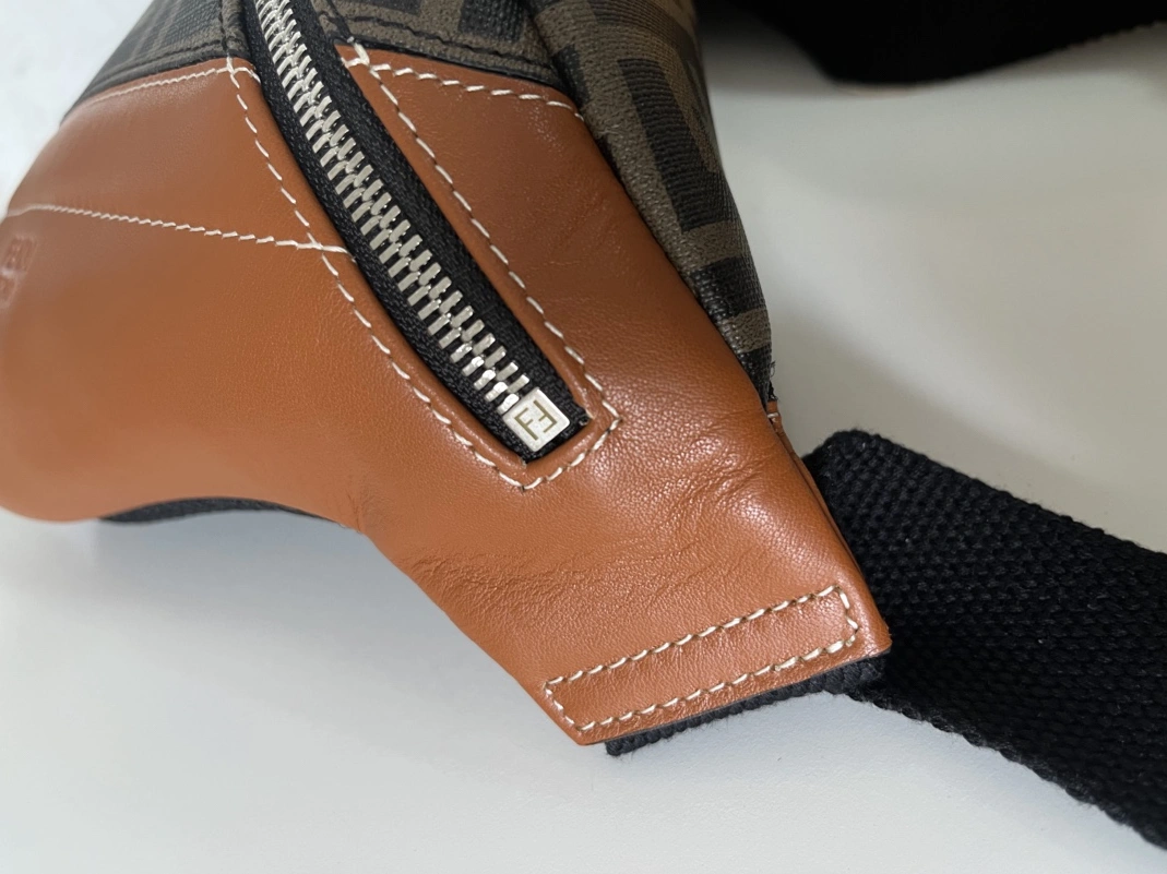 Fendi AAA Man Belt Bags Timeless 2237