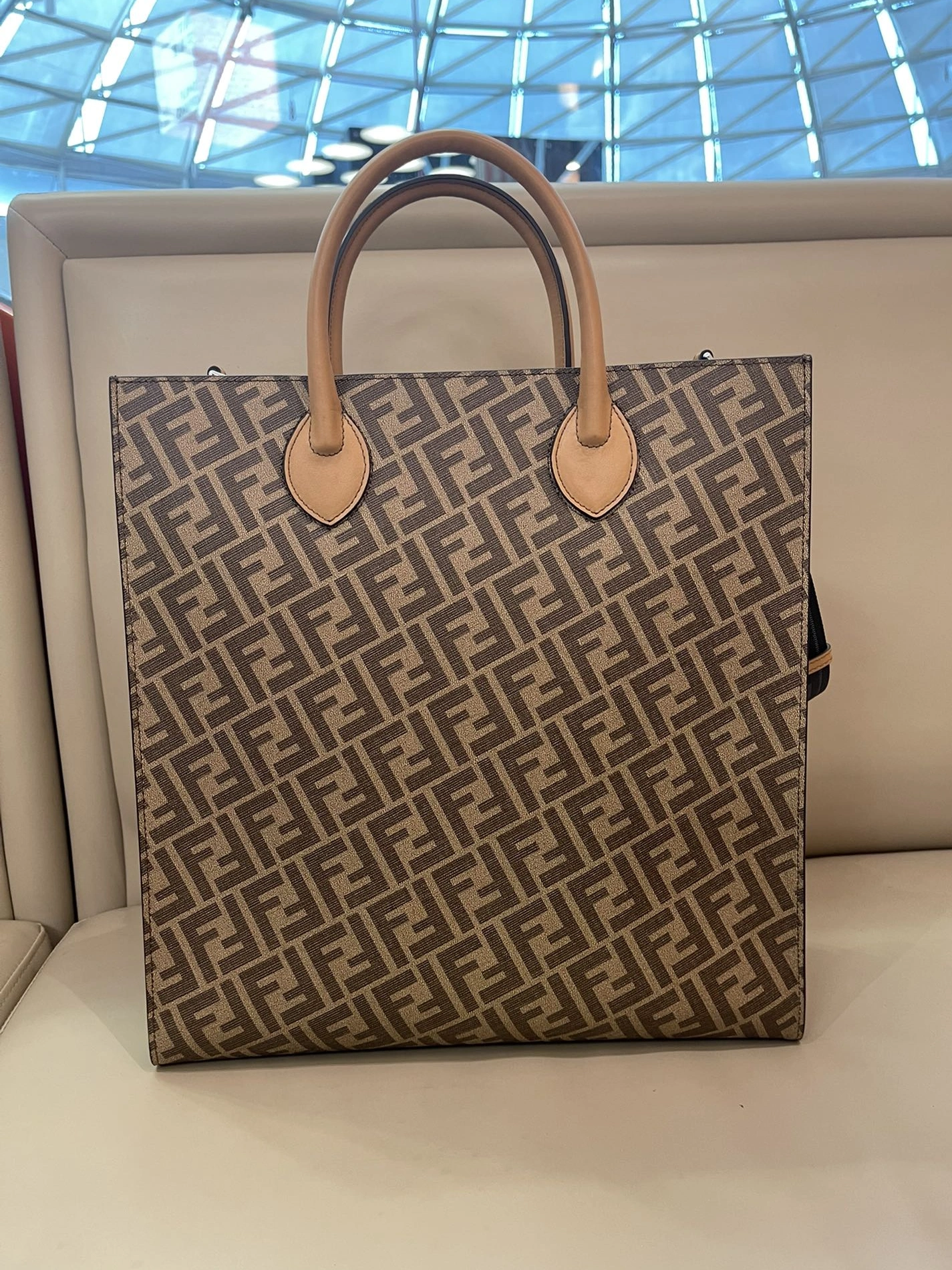 Fendi AAA Man Handbags Flexible 7172