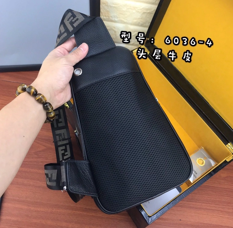 Fendi AAA Man Messenger Bags Cozy 558