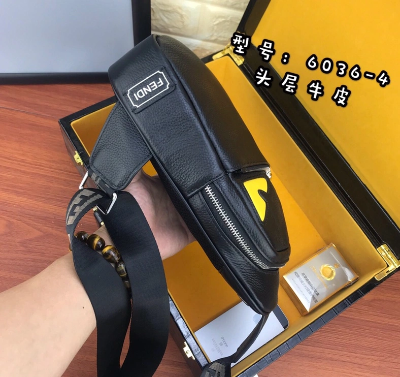 Fendi AAA Man Messenger Bags Cozy 558
