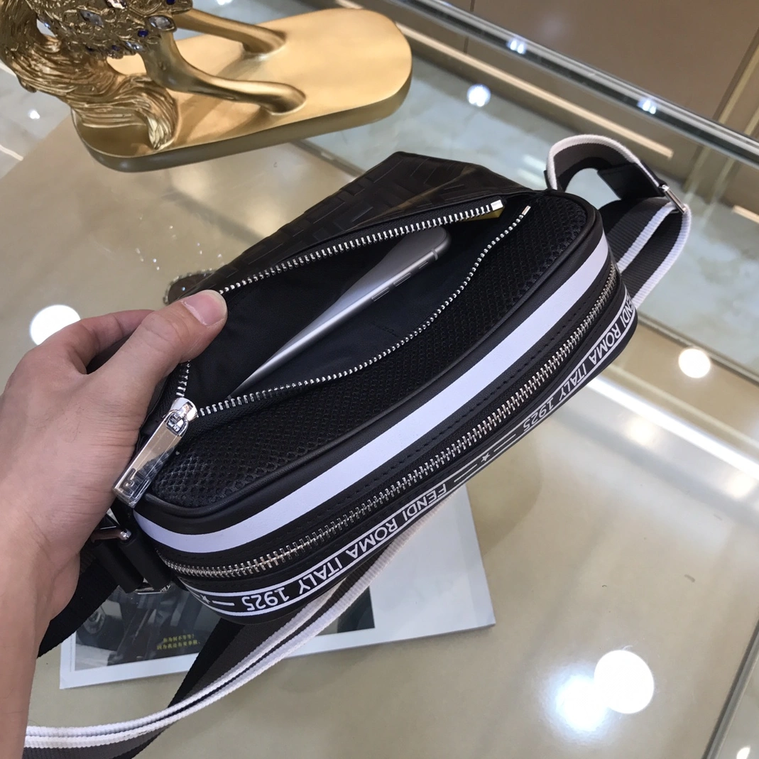 Fendi AAA Man Messenger Bags Elegant 601