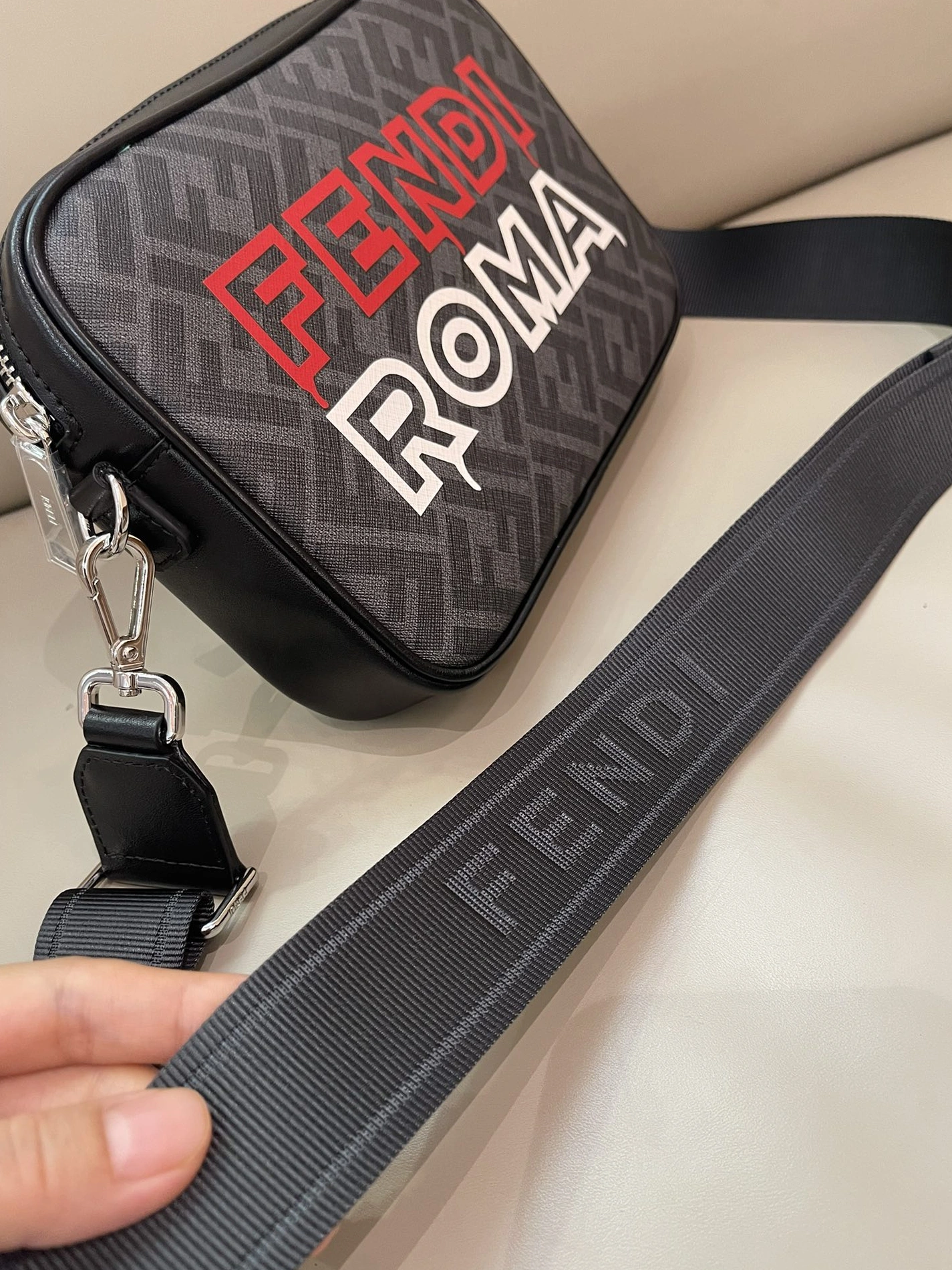 Fendi AAA Man Messenger Bags Functional 8439