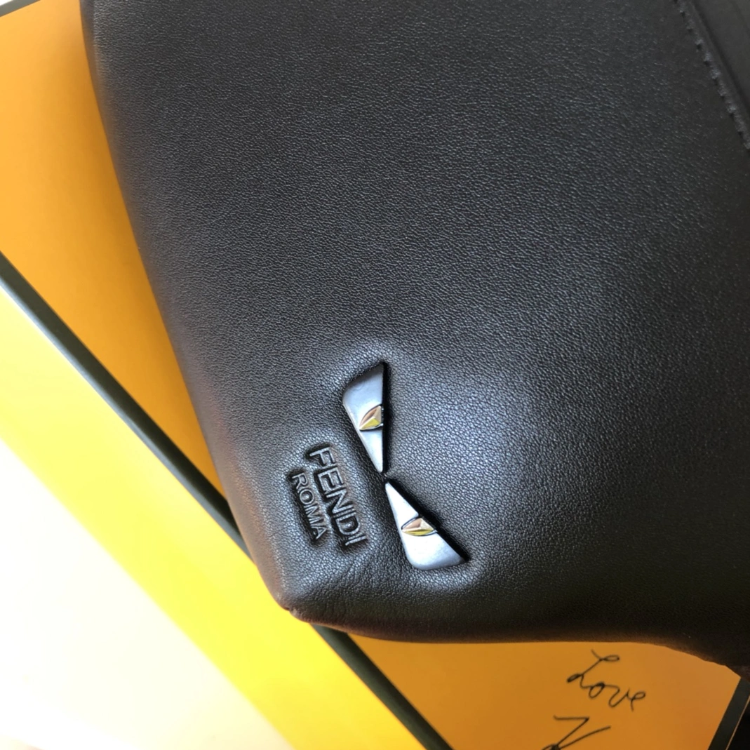 Fendi AAA Man Messenger Bags GoodFit 9223