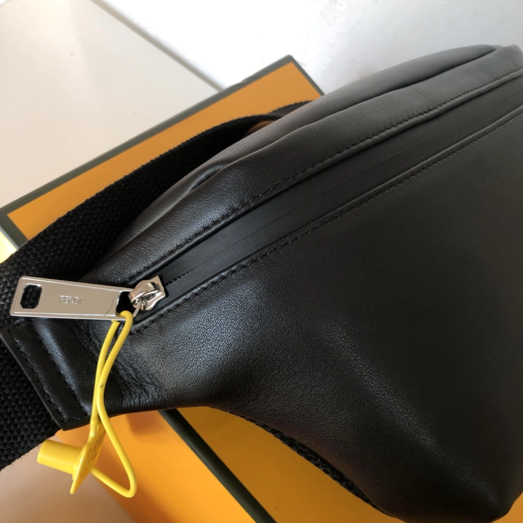 Fendi AAA Man Messenger Bags GoodFit 9223