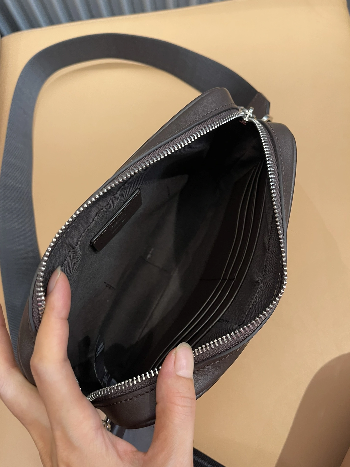 Fendi AAA Man Messenger Bags Refined 4658