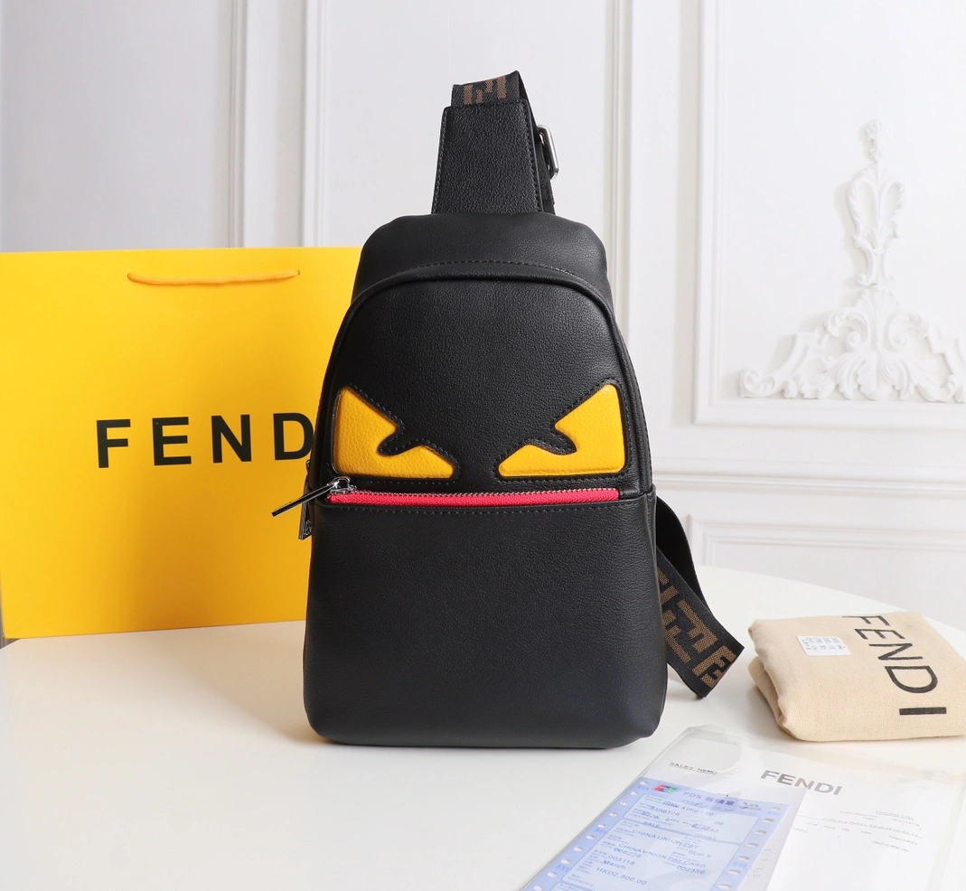 Fendi AAA Man Messenger Bags Reliable 7625
