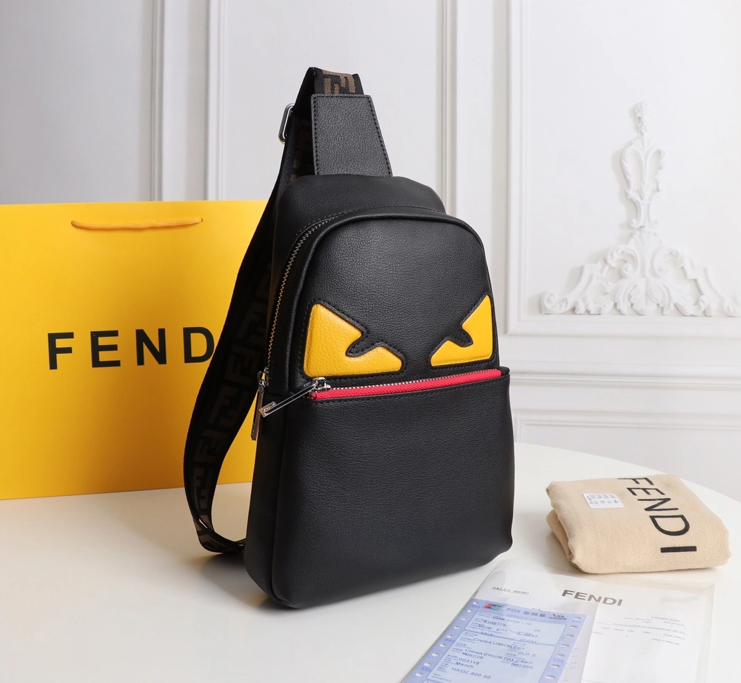 Fendi AAA Man Messenger Bags Reliable 7625