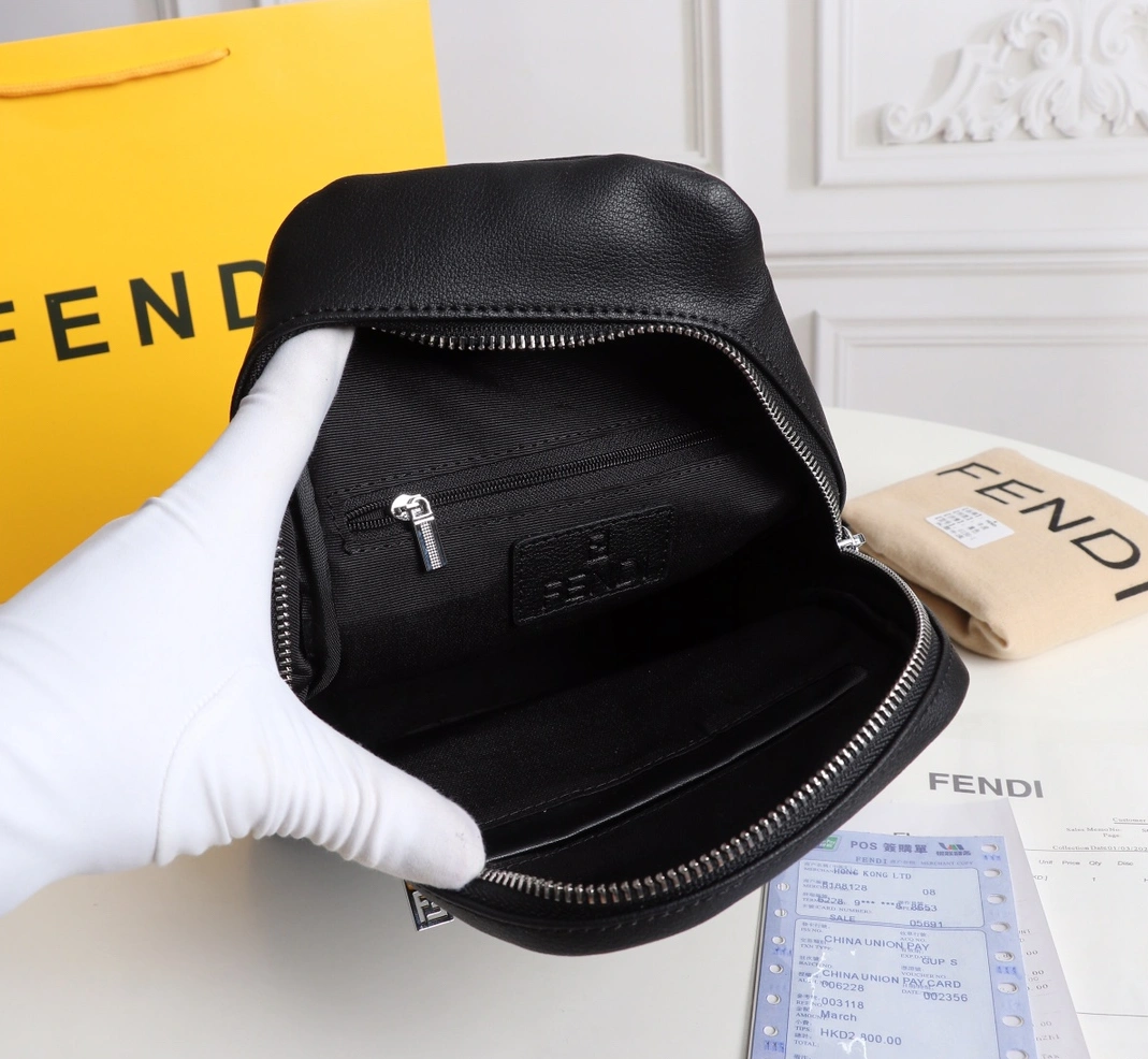 Fendi AAA Man Messenger Bags Reliable 7625