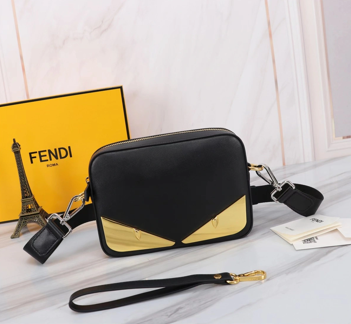 Fendi AAA Man Messenger Bags Sophisticated 2315
