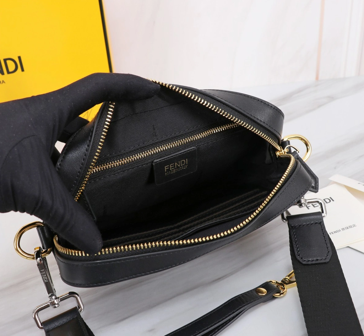 Fendi AAA Man Messenger Bags Sophisticated 2315