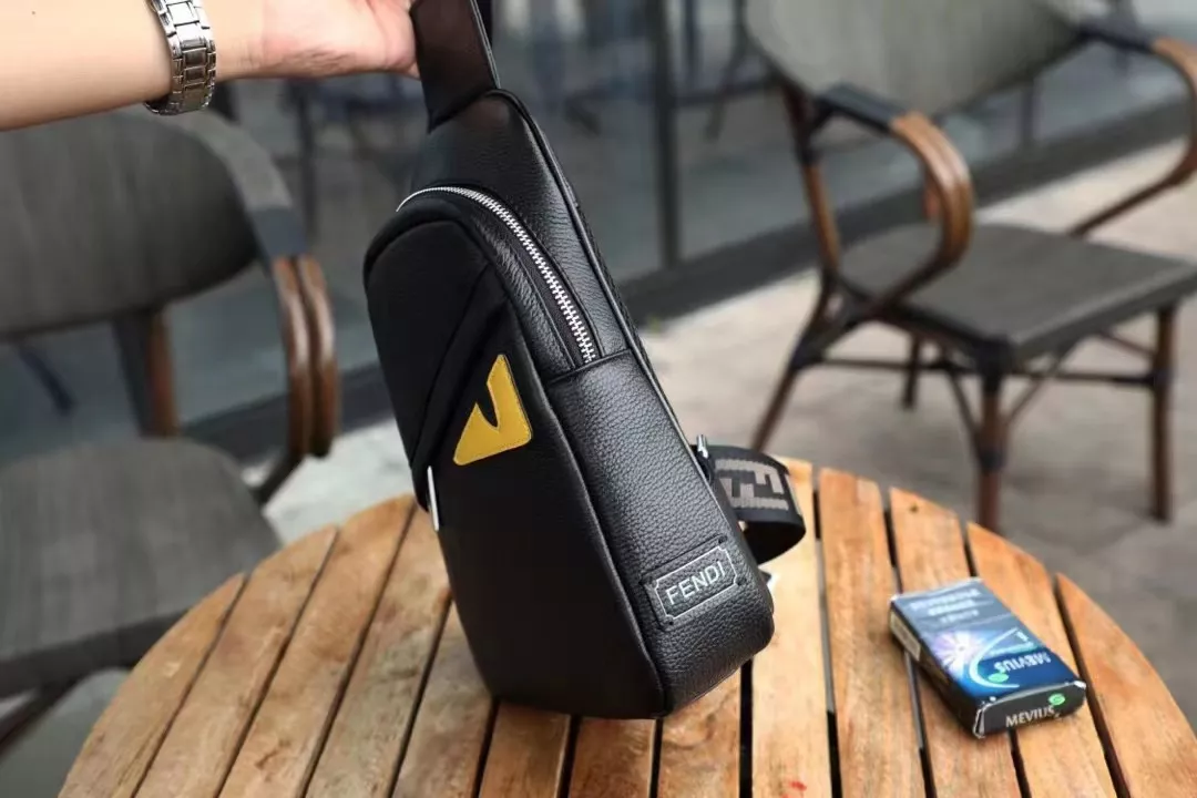 Fendi AAA Man Messenger Bags SportInspired 4843