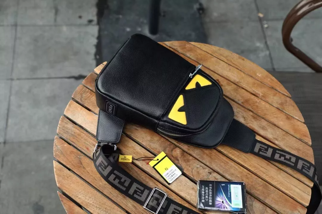 Fendi AAA Man Messenger Bags SportInspired 4843