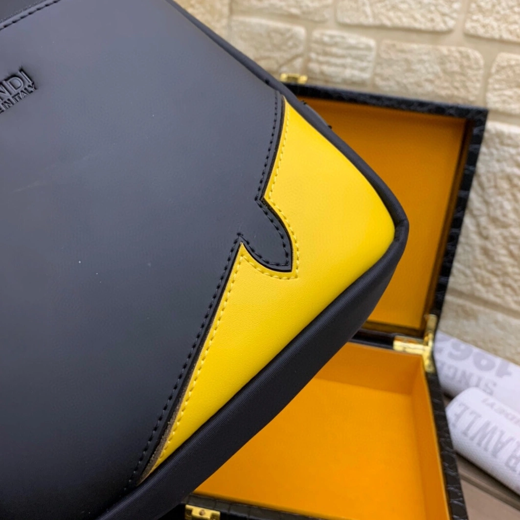 Fendi AAA Man Messenger Bags SportInspired 7076