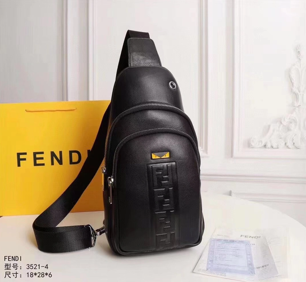 Fendi AAA Man Messenger Bags Timeless 4574