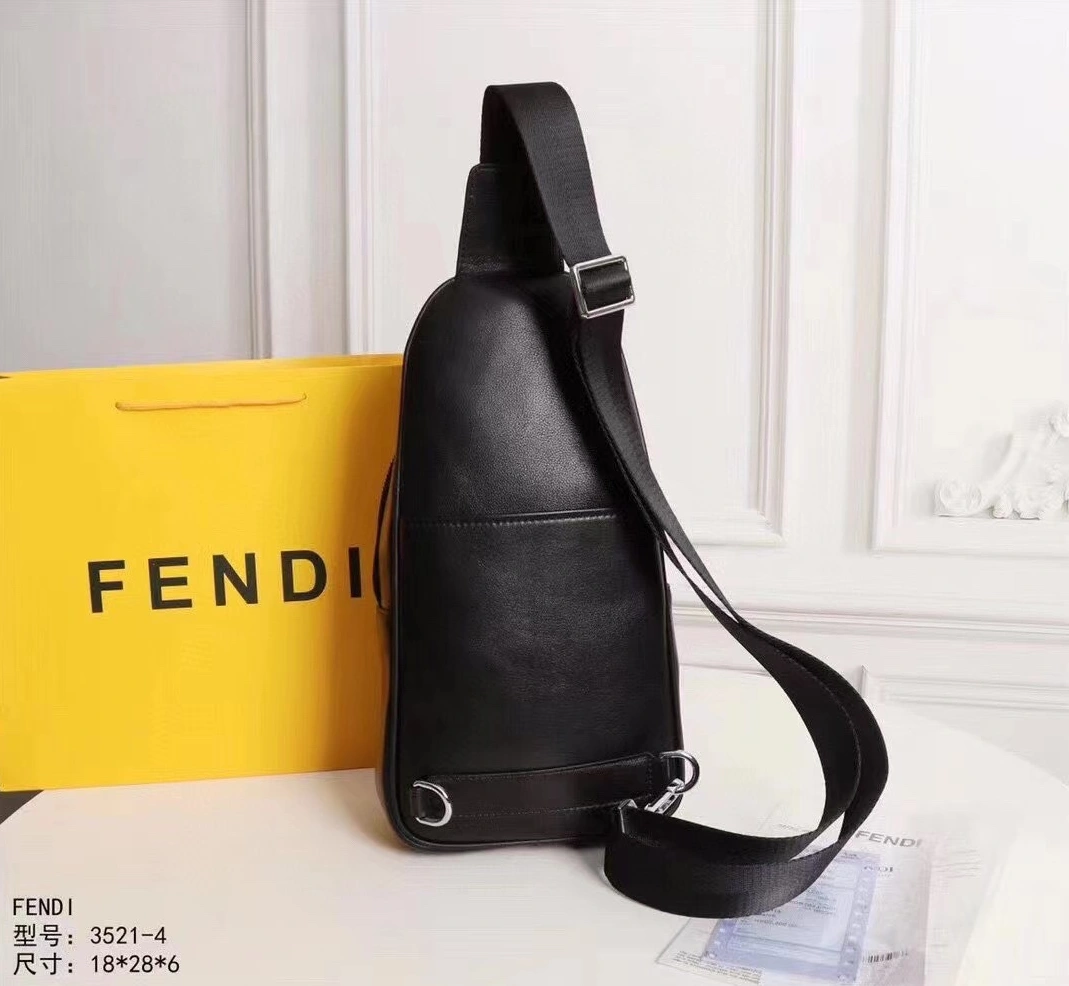 Fendi AAA Man Messenger Bags Timeless 4574